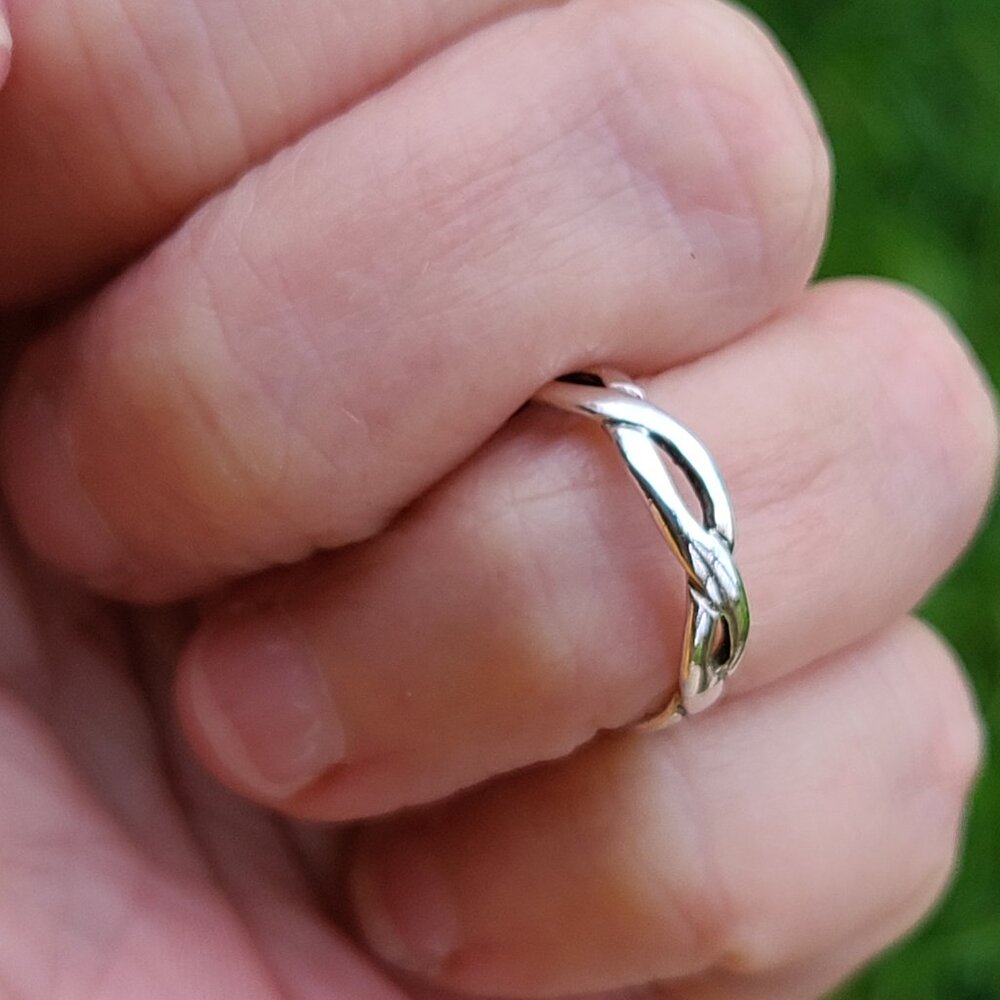 James Avery Woven Band Ring Retired Size 5 Sterling Silver